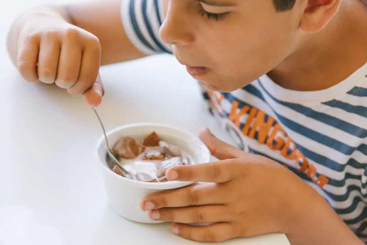 Kiedy jeść po treningu, aby maksymalnie wspierać regenerację?
