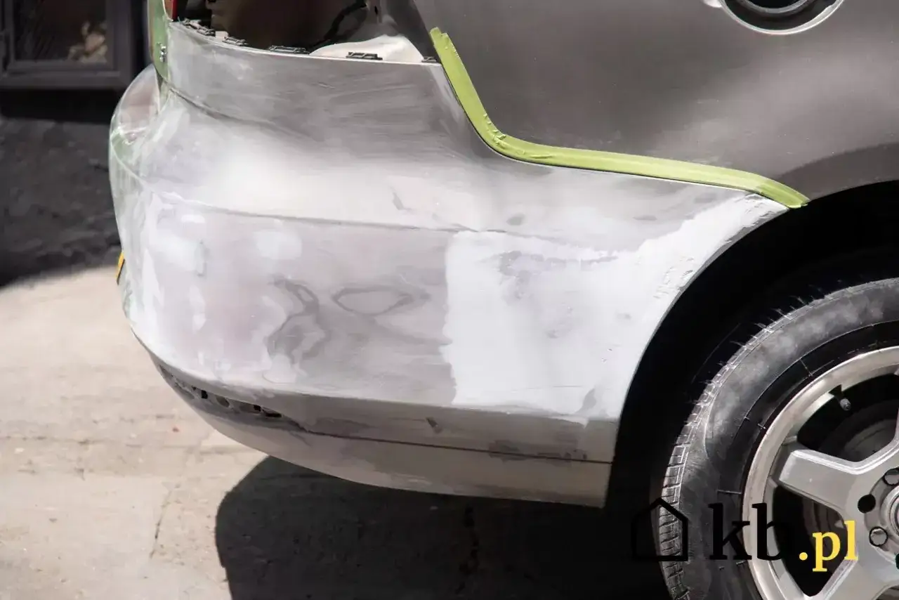 Malowanie zderzaka: Ile kosztuje? Cennik, czynniki i jak nie przepłacić