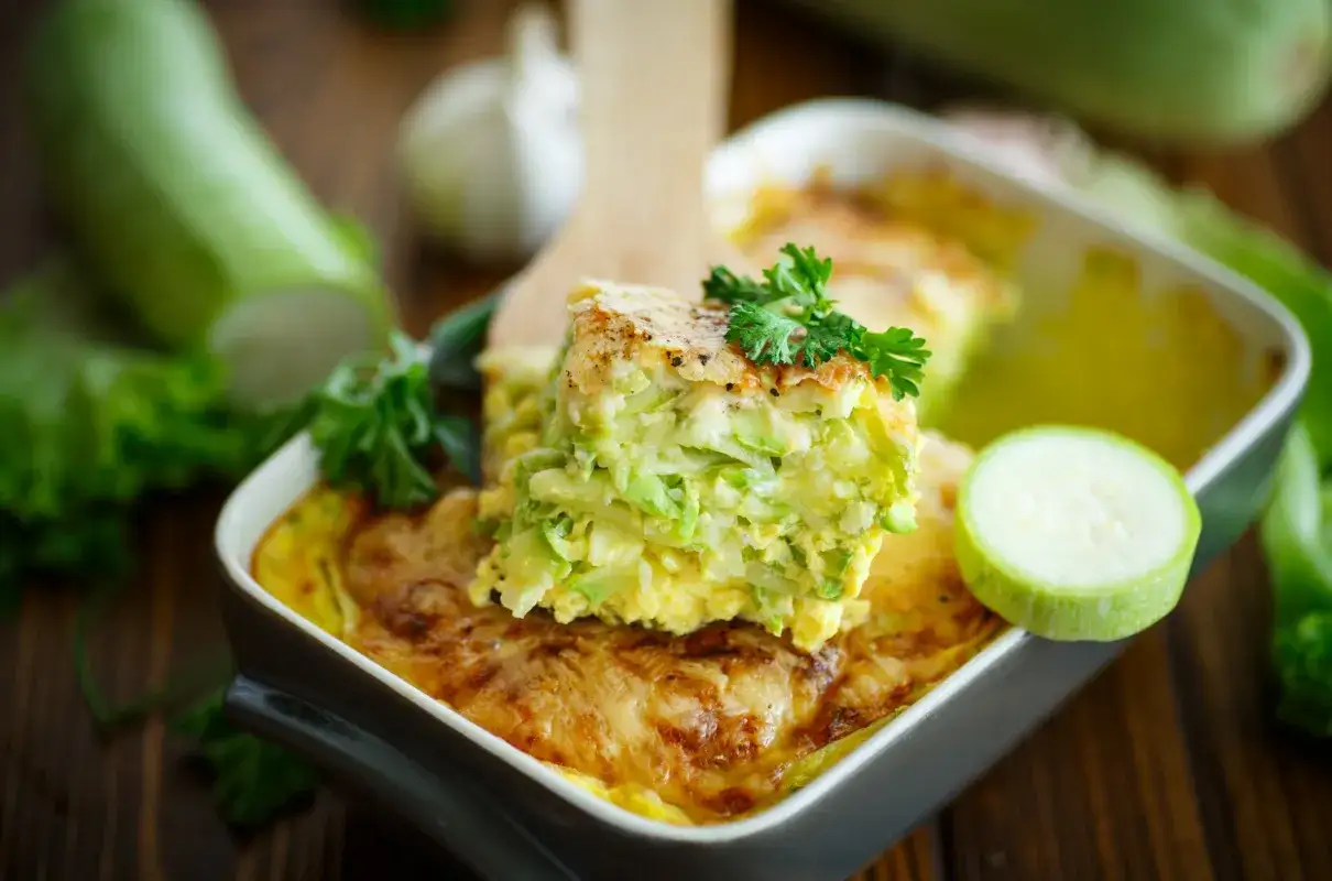 Zapiekanka z cukinii: Jak zrobić idealną, bez nadmiaru wody?