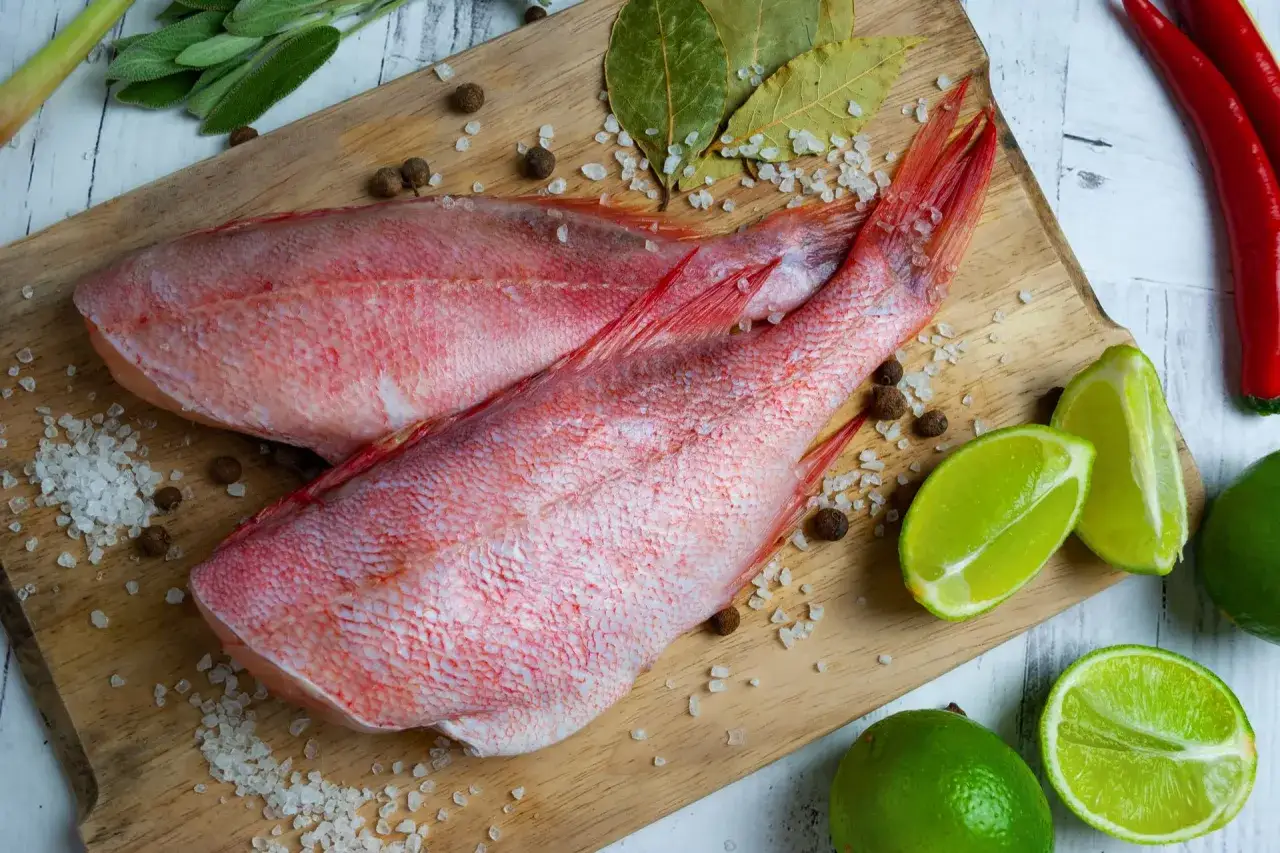 Jak zrobić karmazyna? Sekrety idealnie soczystej ryby!