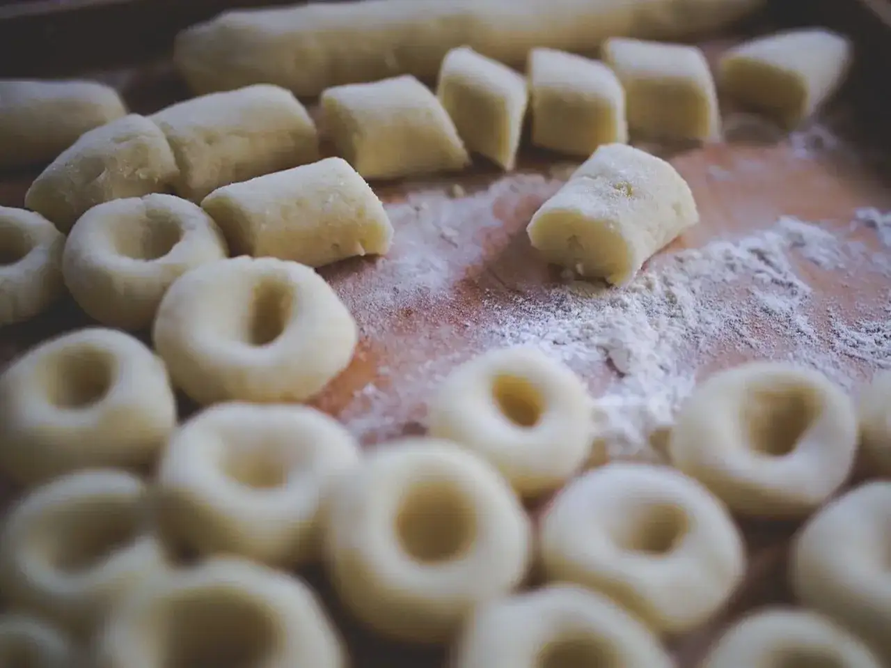 Jaka mąka do klusek śląskich? Sekret idealnej konsystencji