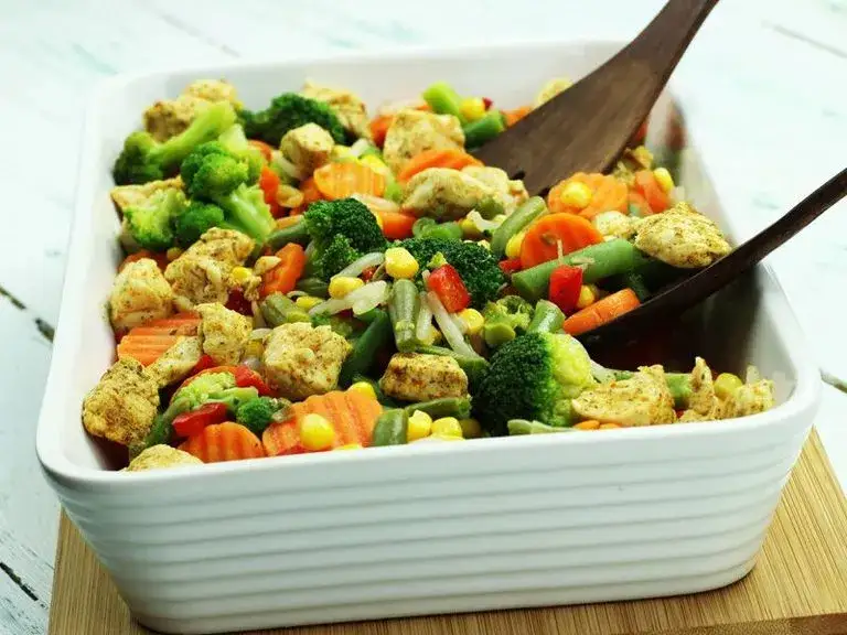 Kurczak z fasolką szparagową: Poznajemy błyskawiczny obiad w 15 minut