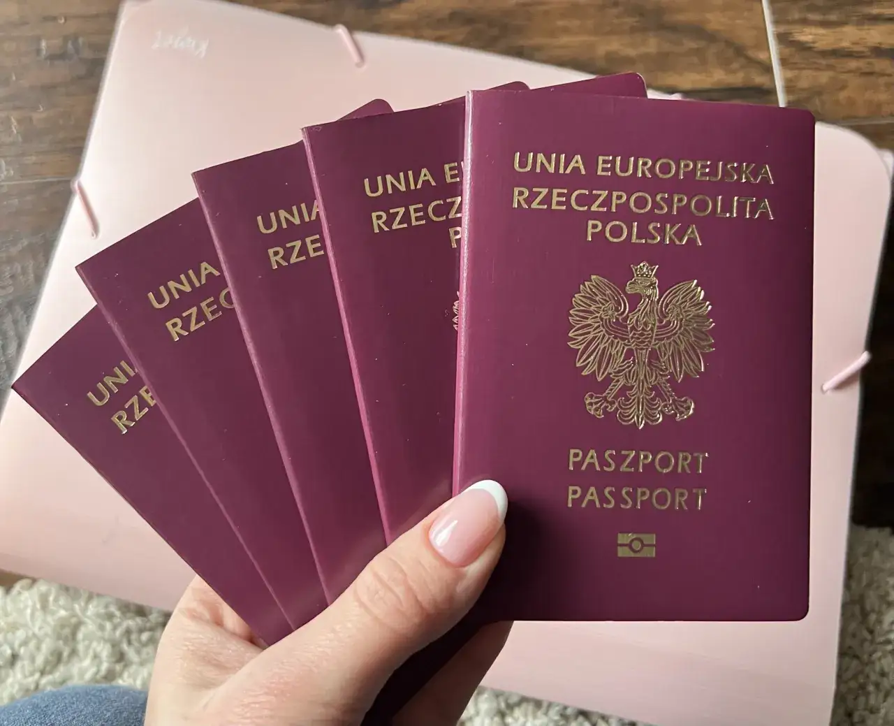 Jak długo wyrabia się paszport? Sprawdź, co może opóźnić proces