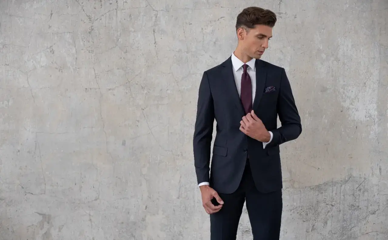 Krawat czy mucha na wesele jako gość – co wybrać, aby zabłysnąć?