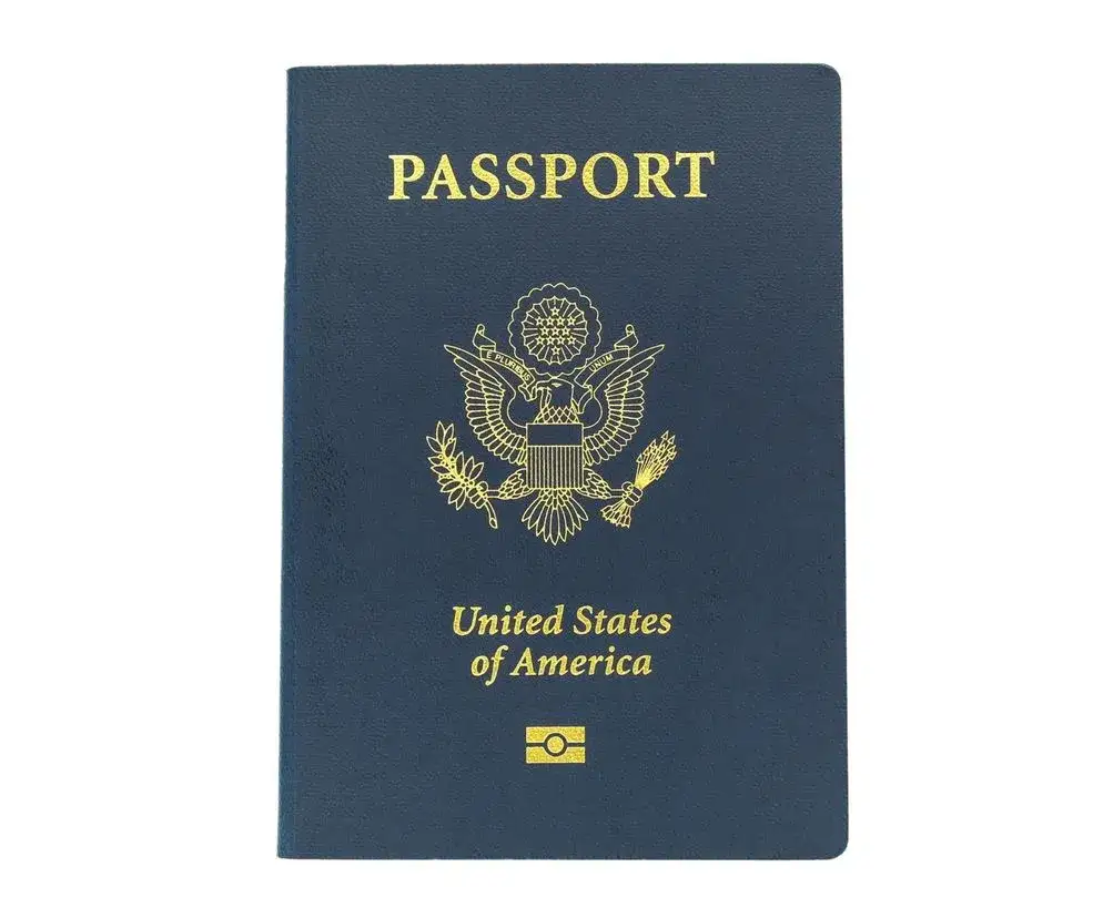Jak wygląda paszport amerykański? Poznaj jego cechy i detale