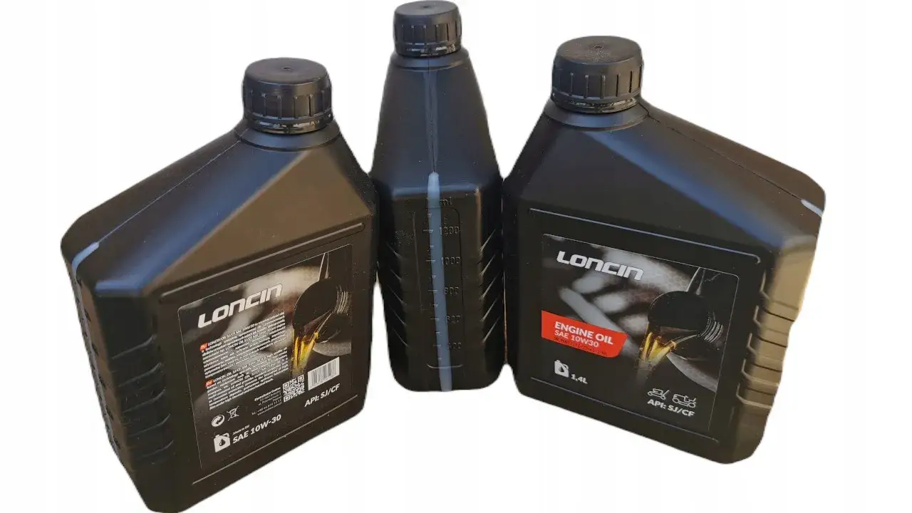 Wybierz olej do kosiarki: 4T, 2T, SAE, API. Uniknij awarii!