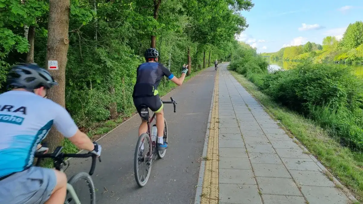 Najlepsze trasy rowerowe w Warszawie - odkryj najpiękniejsze szlaki