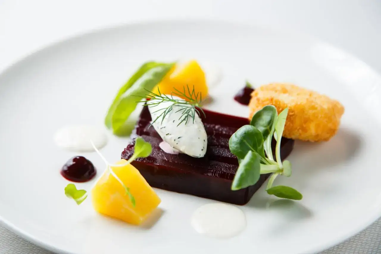 Buraki z kozim serem: Przepisy, triki i idealne podanie