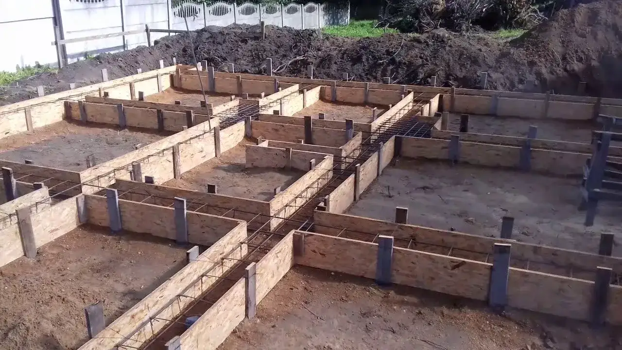 Jaka płyta OSB sprawdzi się najlepiej na szalunek - kompletna analiza