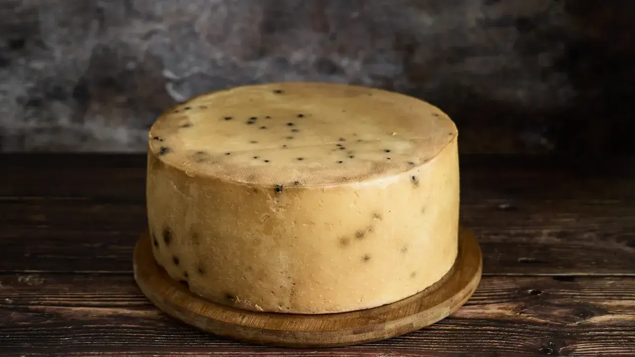 Sery owcze: gdzie kupić i jak rozpoznać prawdziwy smak?