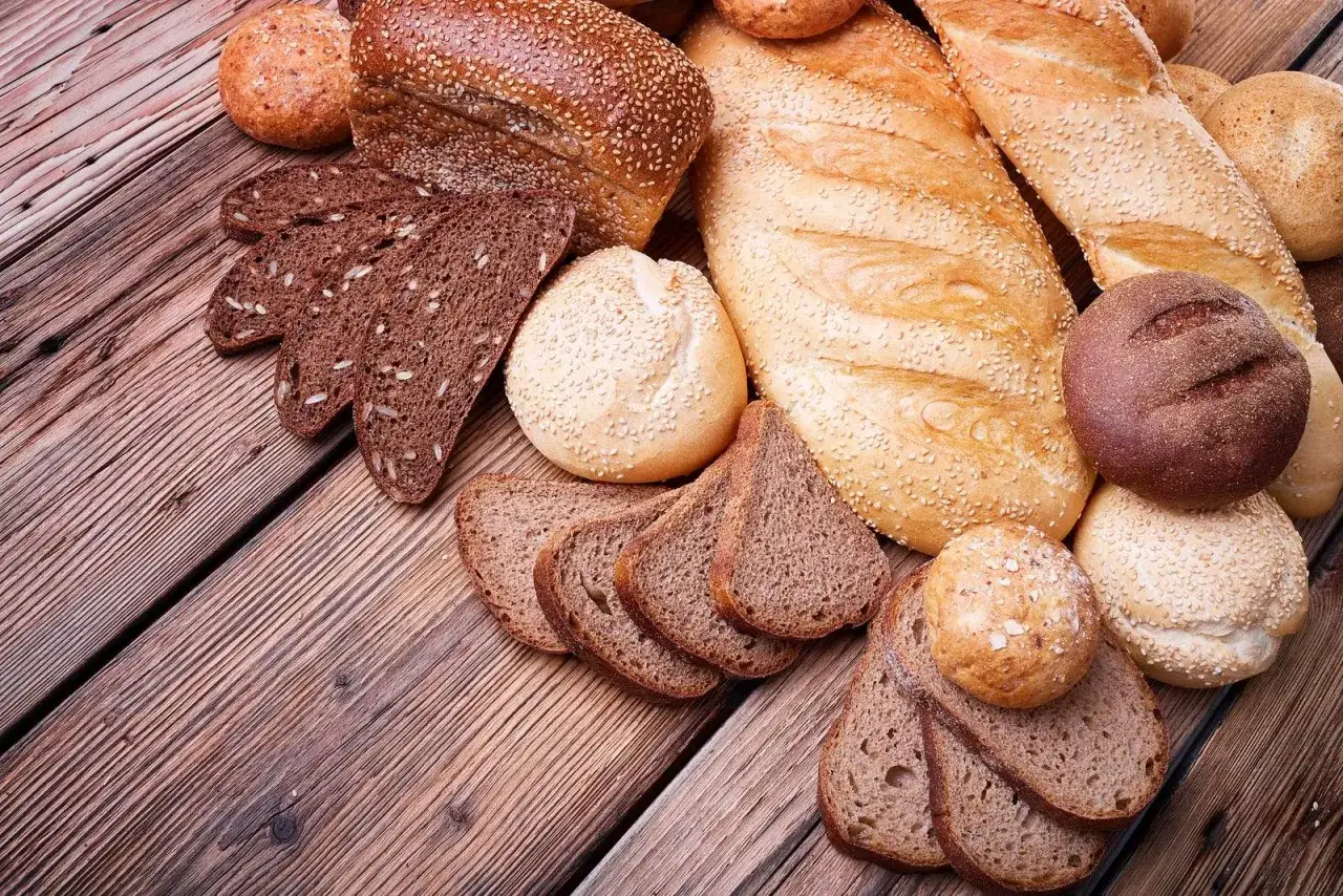 Pieczywo ekstrudowane: zdrowy wybór czy pułapka? Sprawdź prawdę!