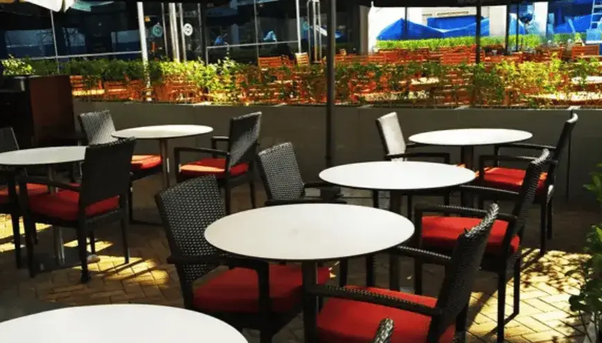 Gastromöbel: Leitfaden für Auswahl, Trends & Sicherheit