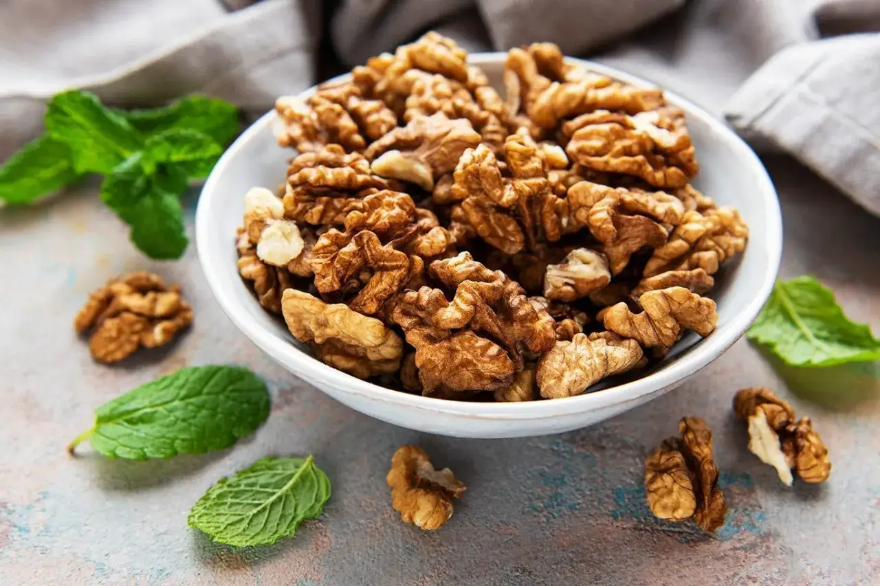 Kiedy jest sezon na orzechy włoskie? Oto co musisz wiedzieć