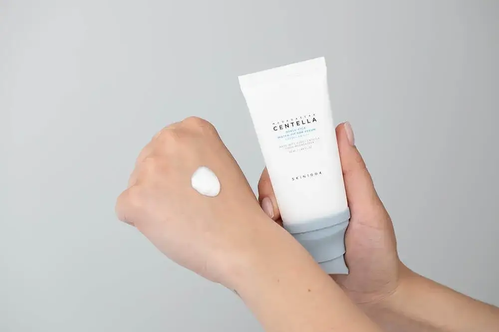 Najlepsze kremy z filtrem do twarzy: 10 skutecznych produktów na lato