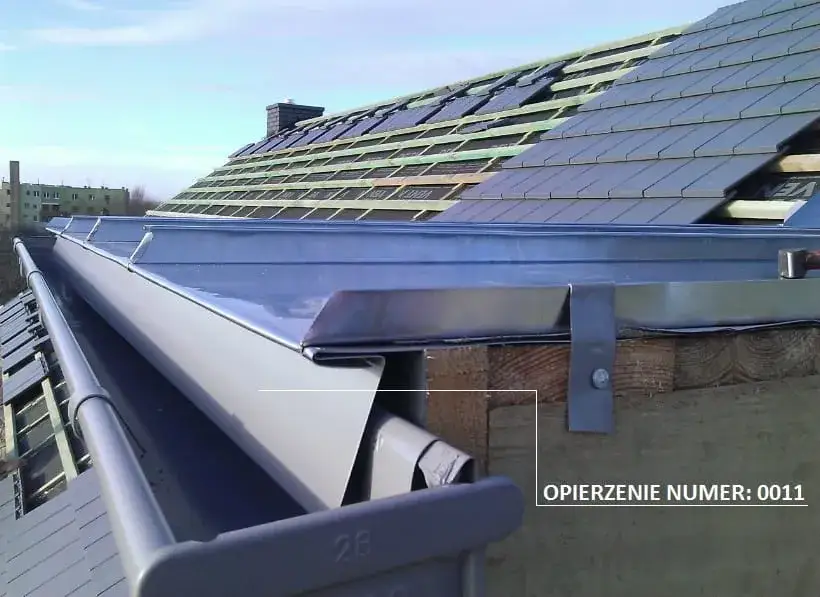 Jak prawidłowo wypuścić blachę do rynny i uniknąć przecieków – praktyczne porady