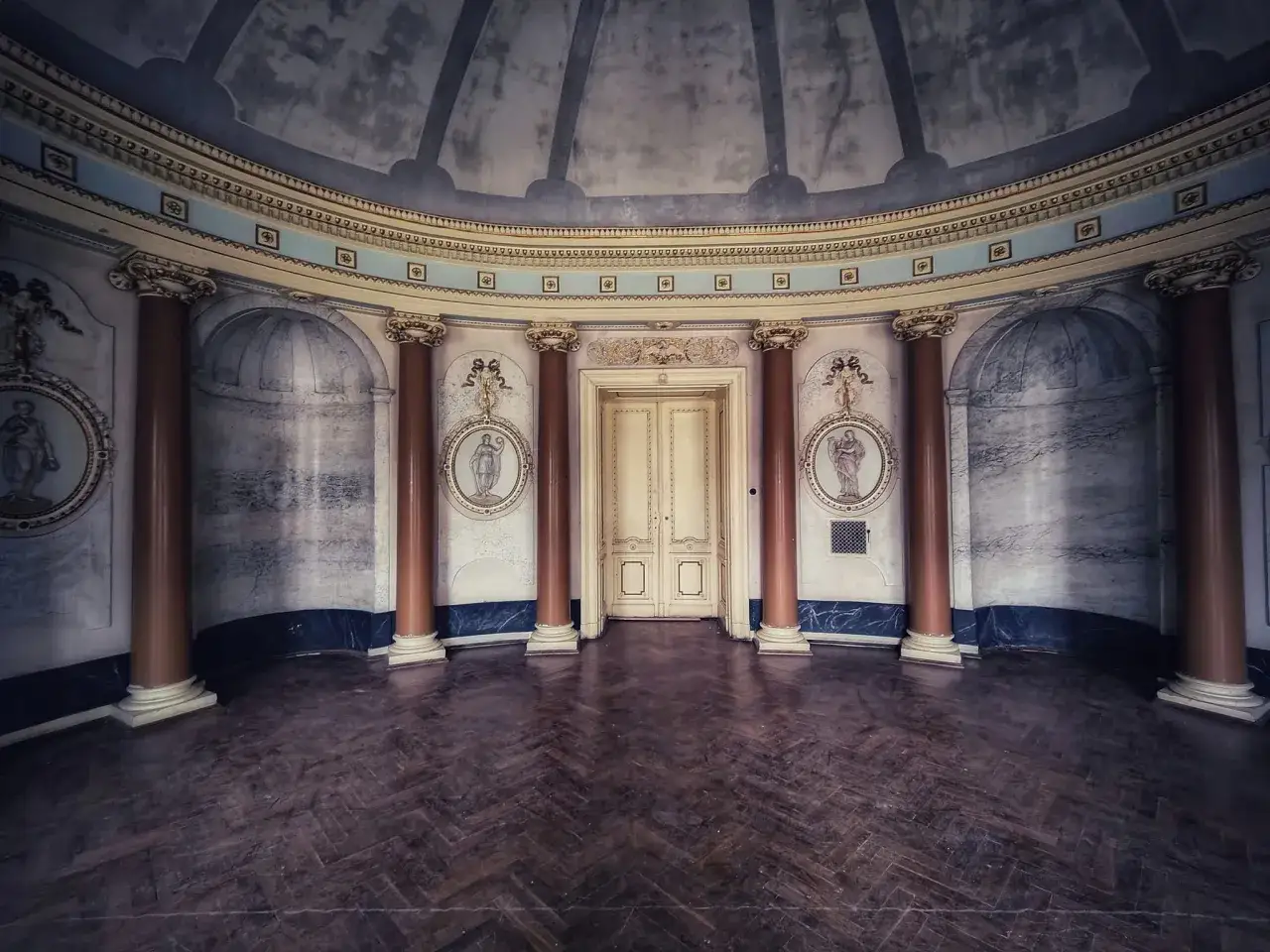 Pałac w Bożkowie zwiedzanie: godziny otwarcia, ceny biletów i więcej