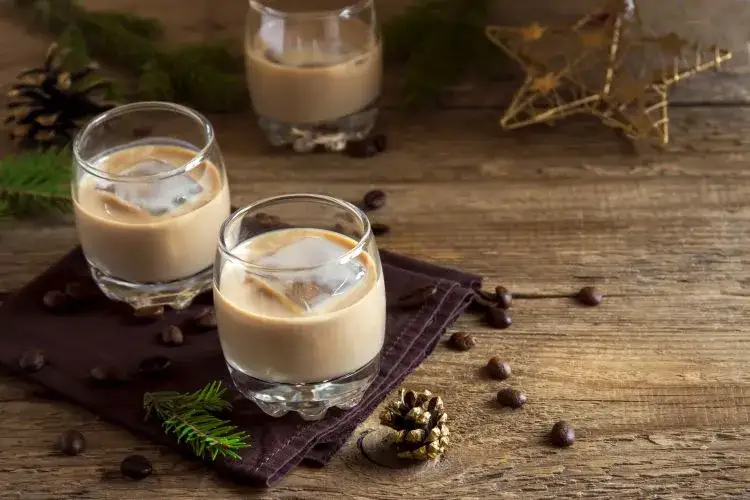 Prosty drink z Baileys - 5 łatwych przepisów, które zachwycą smakami