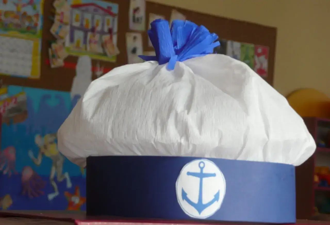 Jak uszyć czapkę marynarza: 8 prostych kroków + wzór do pobrania