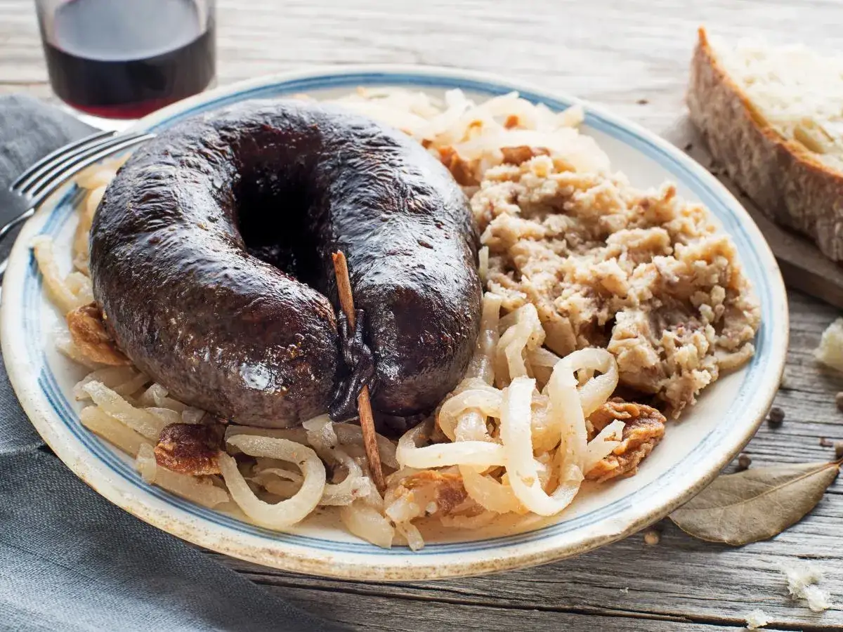 Kaszanka z grilla: jak zrobić, żeby nie pękła? Przepis!