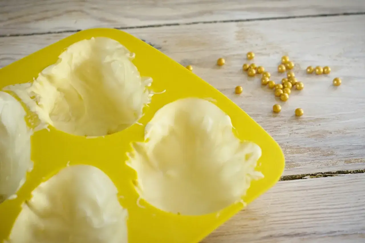 Jak zrobić Kinder Jajko DIY? Gigantyczna niespodzianka krok po kroku!