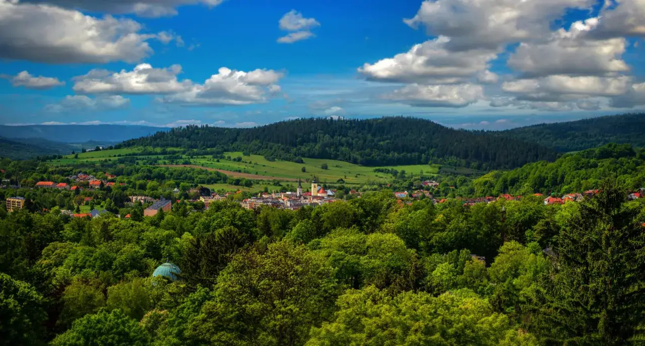 Lądek-Zdrój: Jakie góry? Przewodnik po szlakach i widokach