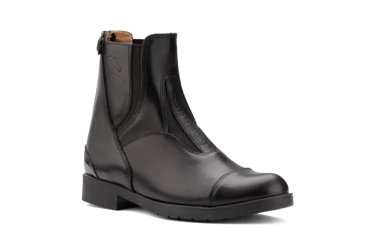 Buty jeździeckie damskie: Oficerki czy sztyblety? Wybierz mądrze!