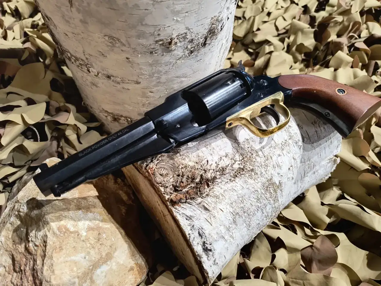 Czy na broń czarnoprochową trzeba mieć zezwolenie? Sprawdź przepisy!