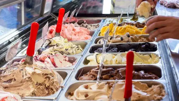 Ile można zarobić na lodziarni? Fakty o zyskach i ryzyku finansowym