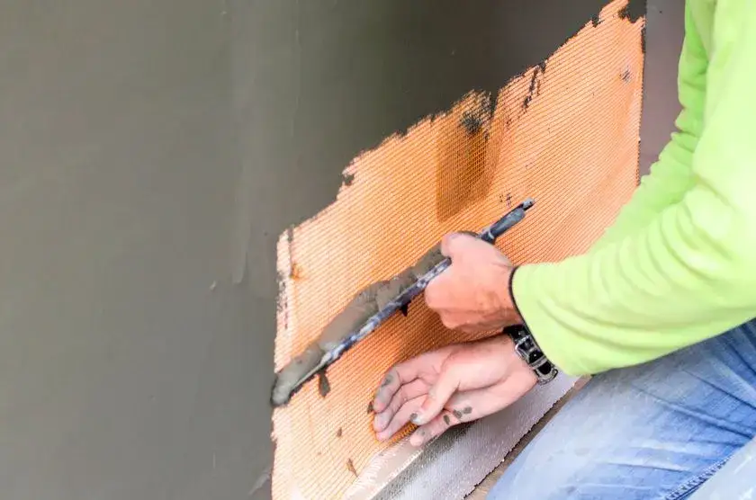 Jaka cena tynków? Sprawdź, ile naprawdę zapłacisz za tynkowanie