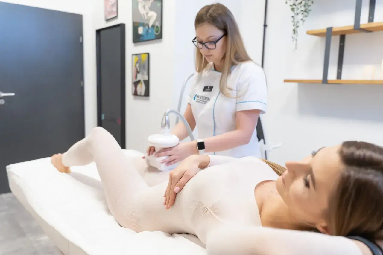 Endermologia: Co to jest? Odkryj gładką skórę i wymodeluj sylwetkę