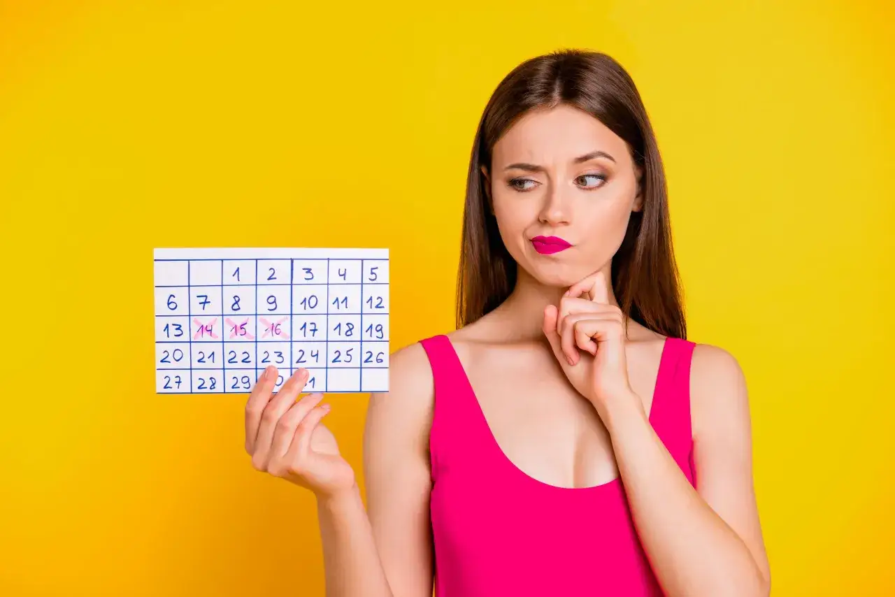 Czy przeziębienie opóźnia okres? Wyjaśniamy związek