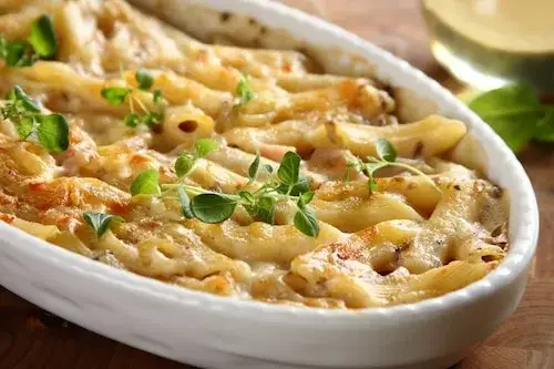 Penne z serem: Proste przepisy na pyszne dania makaronowe