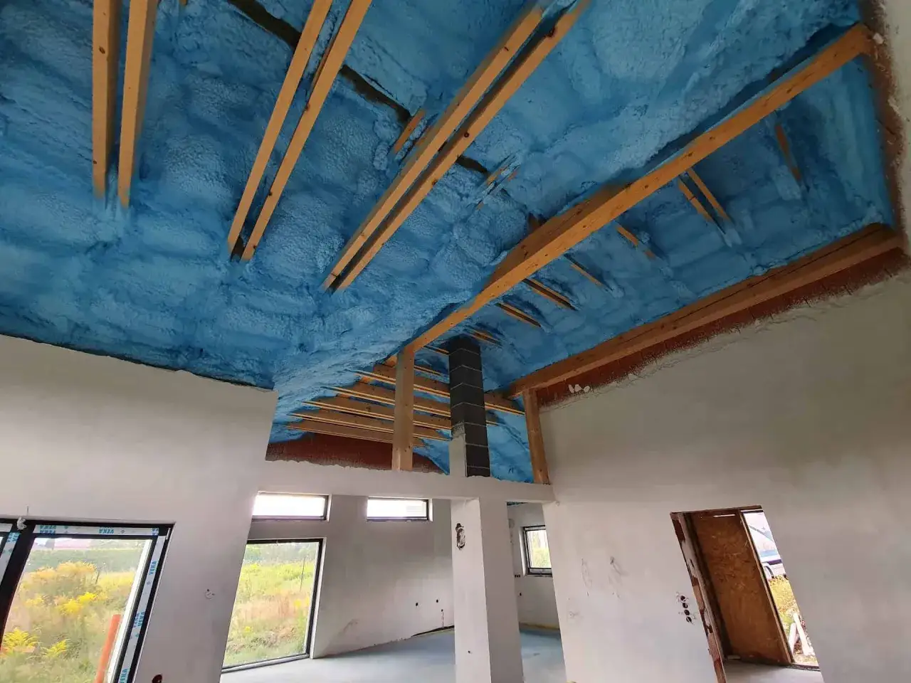 Pianka PUR DIY: Czy Oszczędność Warta Ryzyka? Poradnik