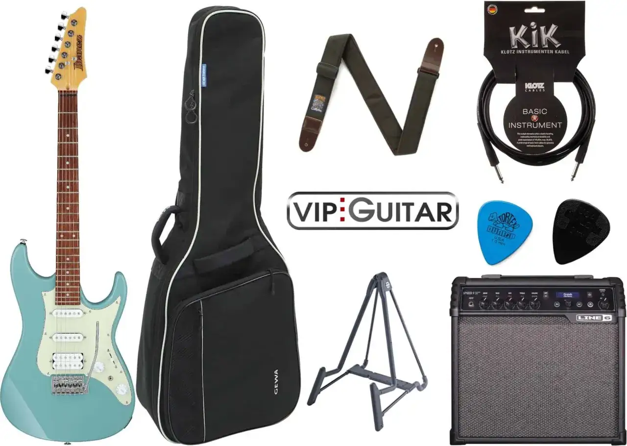 E-Gitarre, Tasche, Gurt, Kabel, Plektren, Ständer und Verstärker.