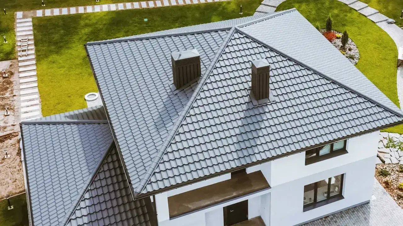 Dach kopertowy: Właściwości, zalety i jak go prawidłowo zaprojektować?