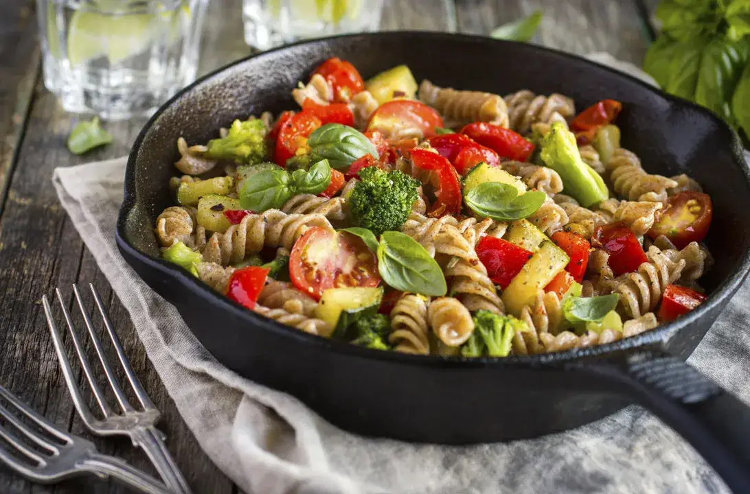 Tu pasta con verduras perfecta en 25 min: ¡adiós errores!