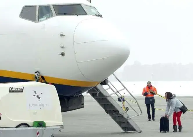 Gdzie można polecieć z Lublina? Sprawdź najlepsze kierunki i porady na podróż!