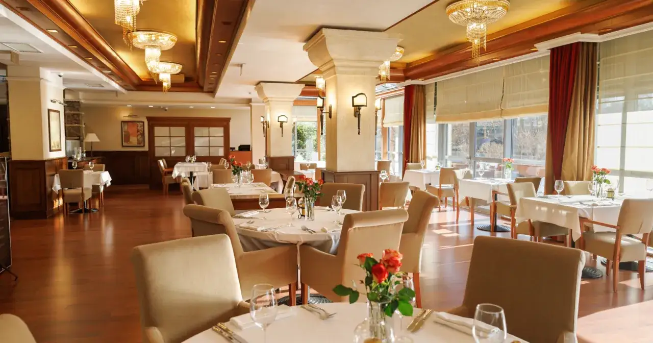 Ślężański Młyn: Hotel, Restauracja, Stadnina. Pełny przewodnik!