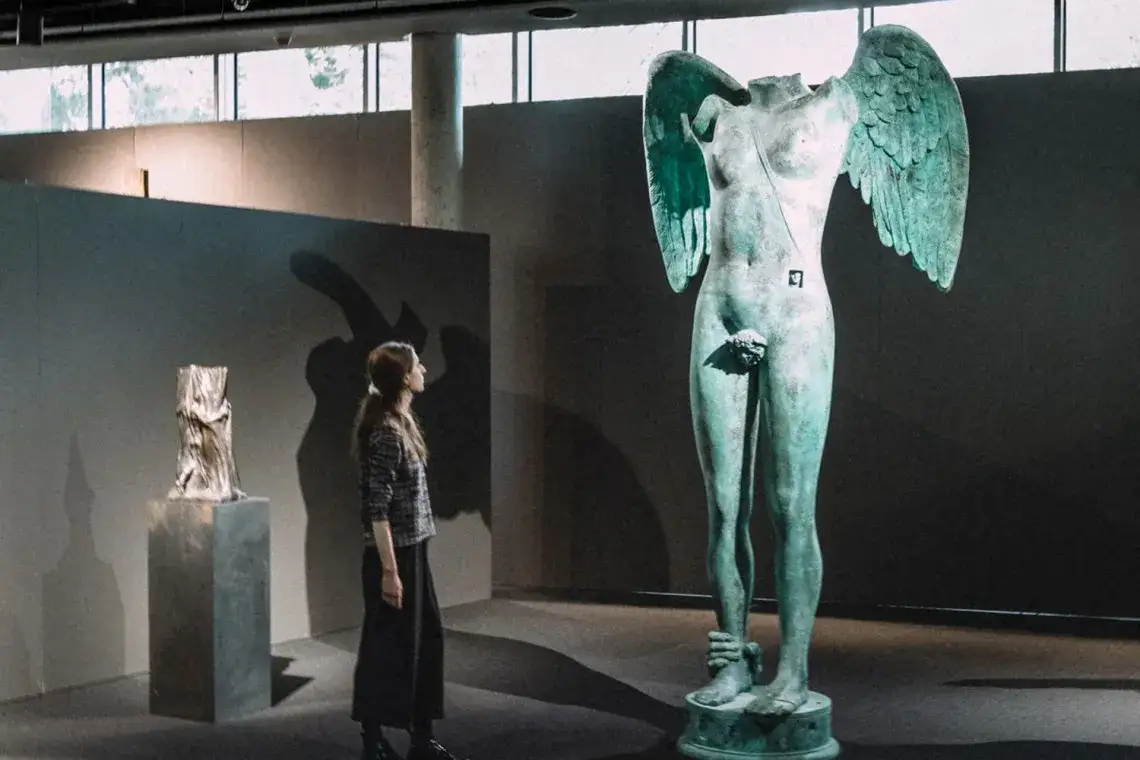 Igor Mitoraj Ikaria - tajemnice rzeźby i jej znaczenie w sztuce