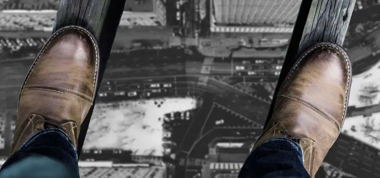 Lęk wysokości objawy: Rozpoznaj akrofobię i odzyskaj kontrolę