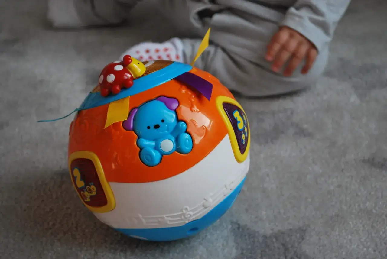 Hula kula na nogę: Czy warto? Jak wybrać idealną zabawkę?