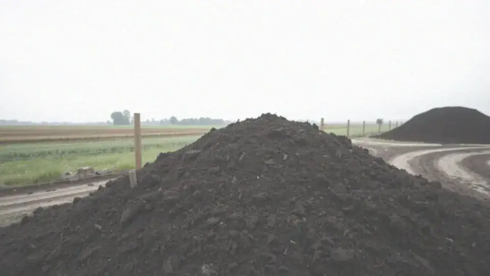 Ile taczek potrzeba na tonę ziemi? Oblicz to łatwo i szybko