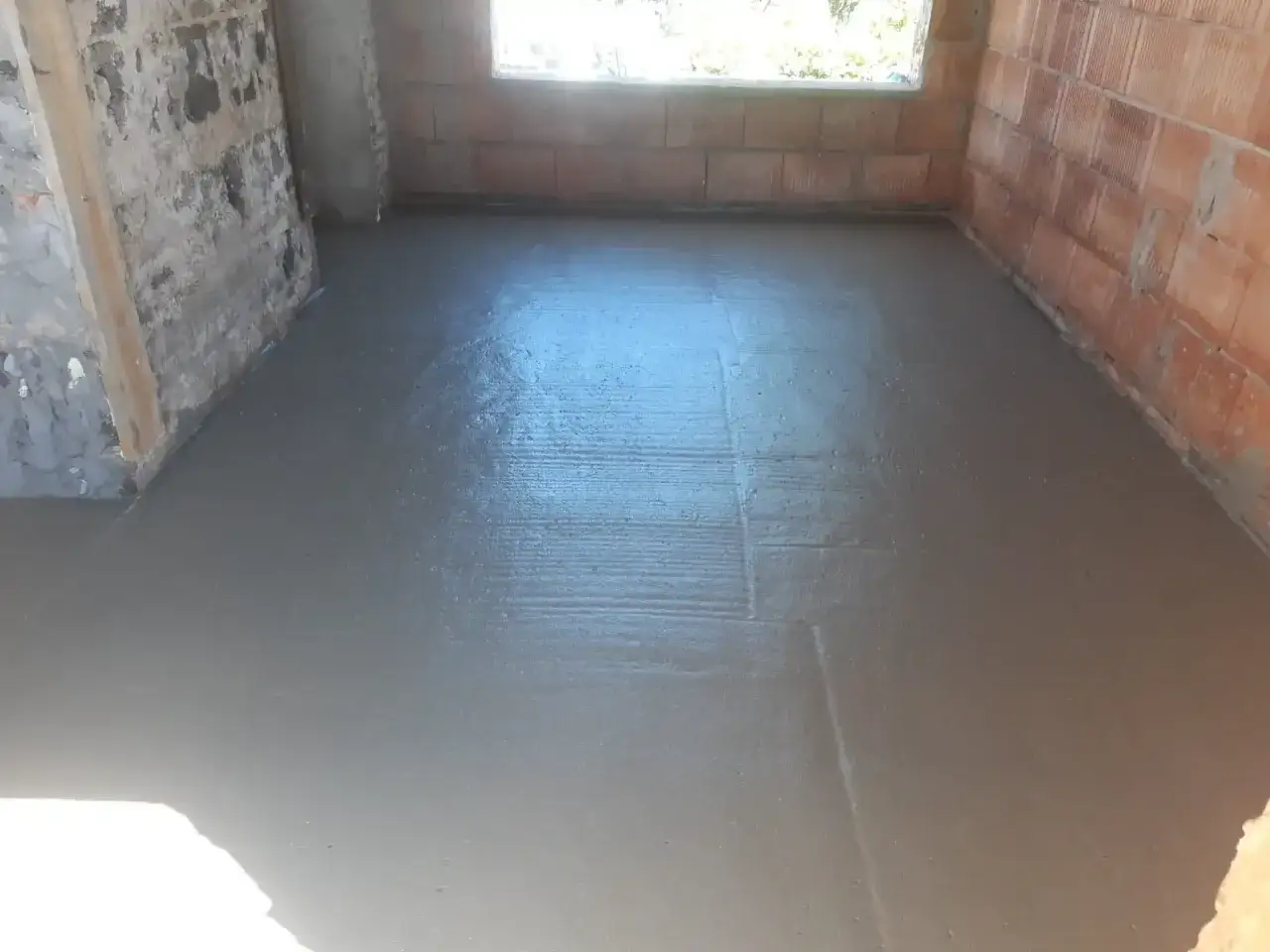 Pianobeton czy styrobeton? Ekspert radzi, którą wylewkę wybrać