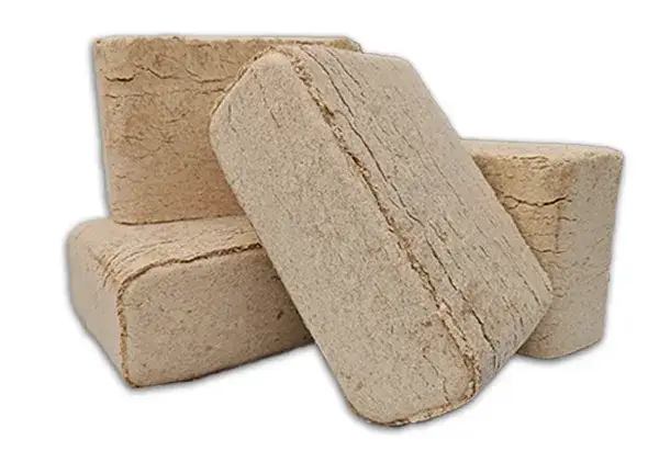 Ile kosztuje brykiet drzewny? Sprawdź ceny i oszczędzaj na ogrzewaniu