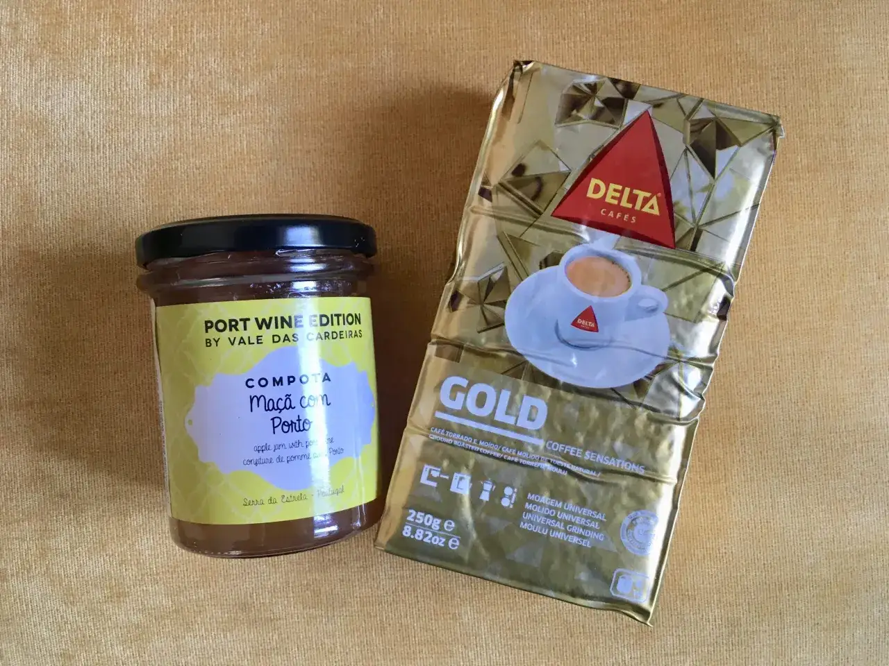 Dżem jabłkowy z Porto i kawa Delta Gold – idealne pamiątki, które warto przywieźć z Portugalii.