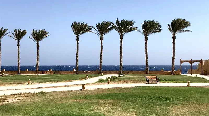 Czy w Egipcie można wychodzić poza hotel? Bezpieczeństwo i atrakcje