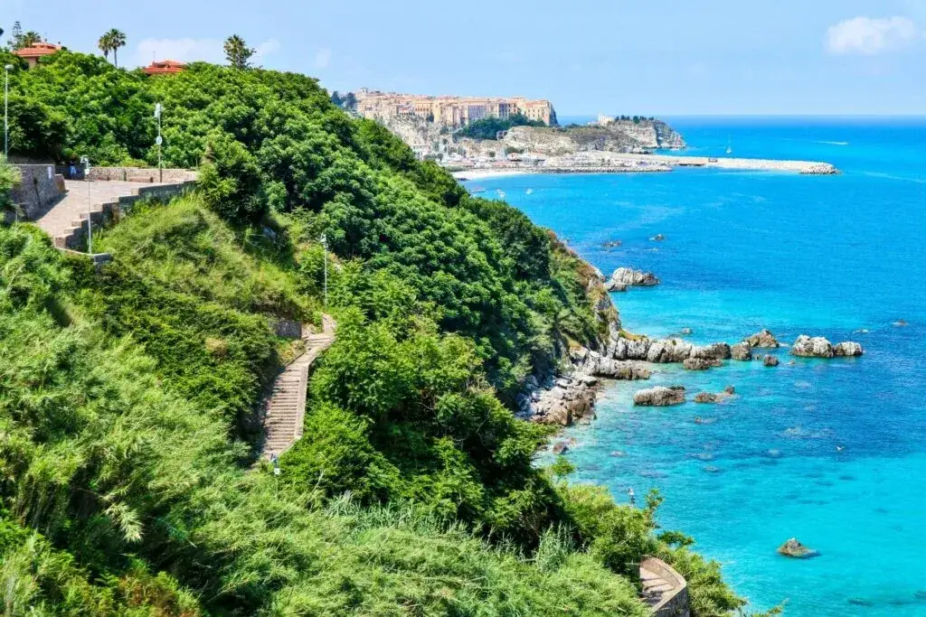 Czy w Kalabrii jest bezpiecznie? Fakty o bezpieczeństwie dla turystów