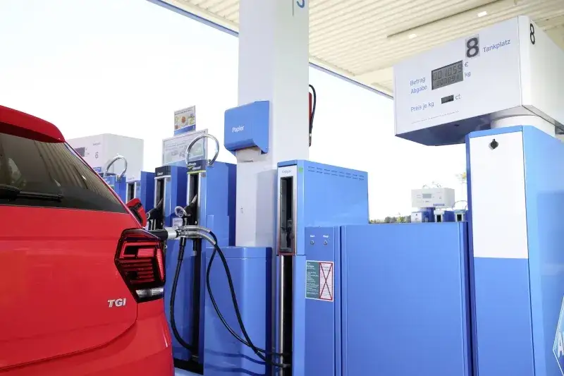 1 kg gazu CNG ile to litrów - nie trać pieniędzy na paliwo