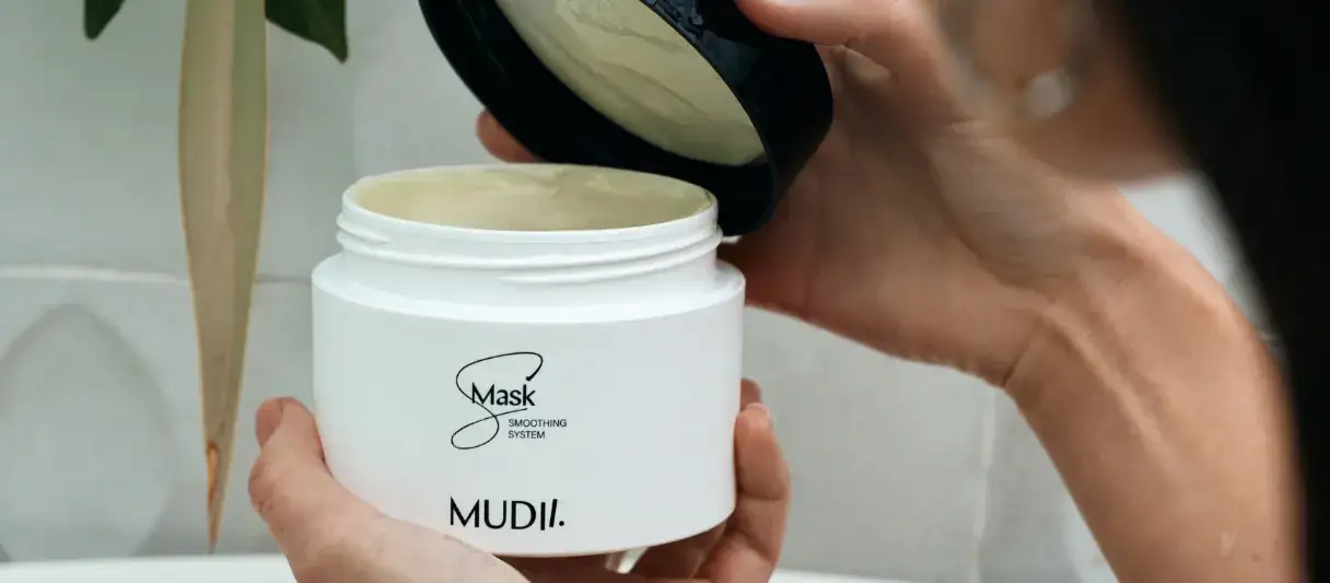 Kiedy używać maski do włosów, aby uniknąć zniszczeń i uzyskać blask