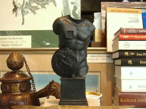 Igor Mitoraj Luci di Nara - znaczenie i historia rzeźby, która zachwyca